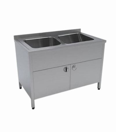 Çift evyeli paslanmaz çelik tezgah, dolaplı tasarımıyla mutfaklarda düzen ve pratik kullanım sağlar